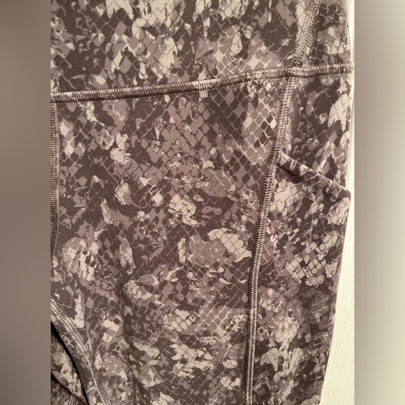 ULULEMON ALIGN™ HIGH-RISE PANT WITH POCKETS 28" Size 6 - Picture 2 of 4